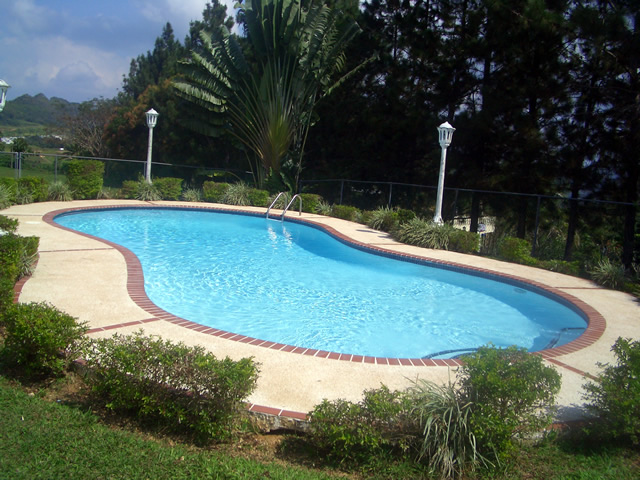 Restaurante la Guinea, piscina.jpg